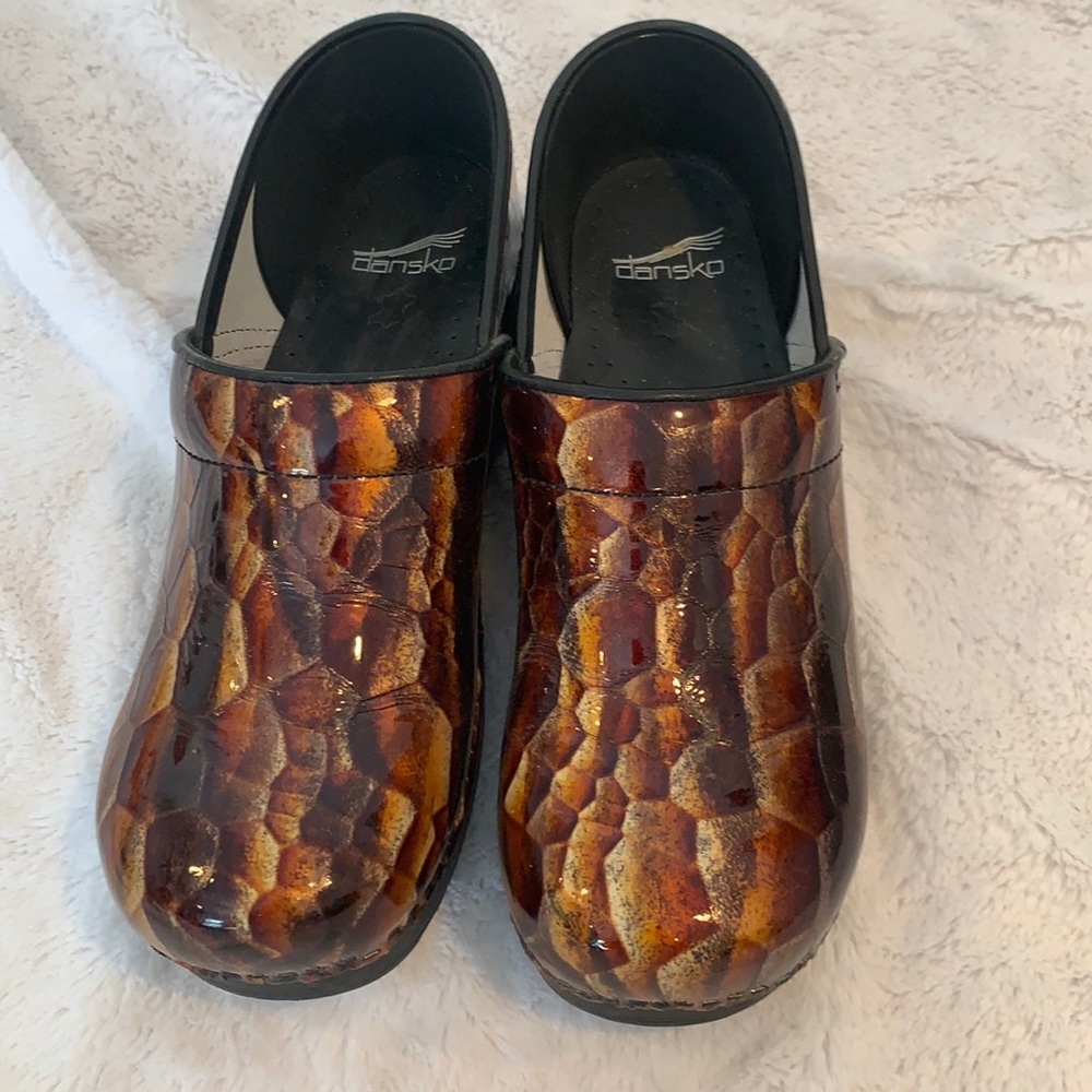 Dansko snakeskin patent size 41